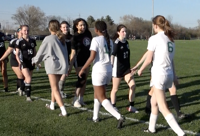 Channel1450com's tweet photo. Cherese Mitchell was in goal for the Senators last night and got the shutout against UHigh.

Springfield High remains unbeaten with a 3-0 victory on Tuesday:
https://t.co/E3HmLjMxvN https://t.co/eZ3Qjuz70A