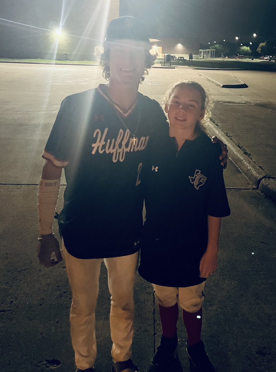 Bat Girl Brooke tweet media