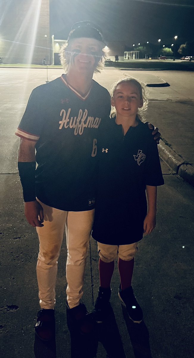 Bat Girl Brooke tweet media