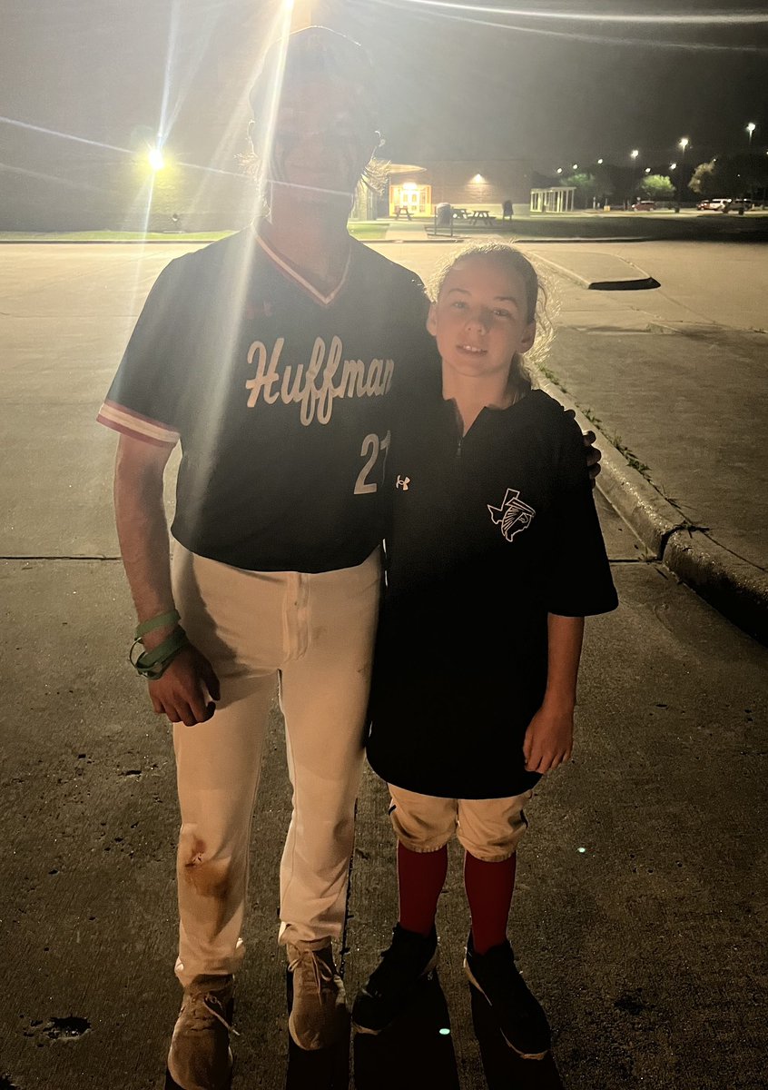 Bat Girl Brooke tweet media