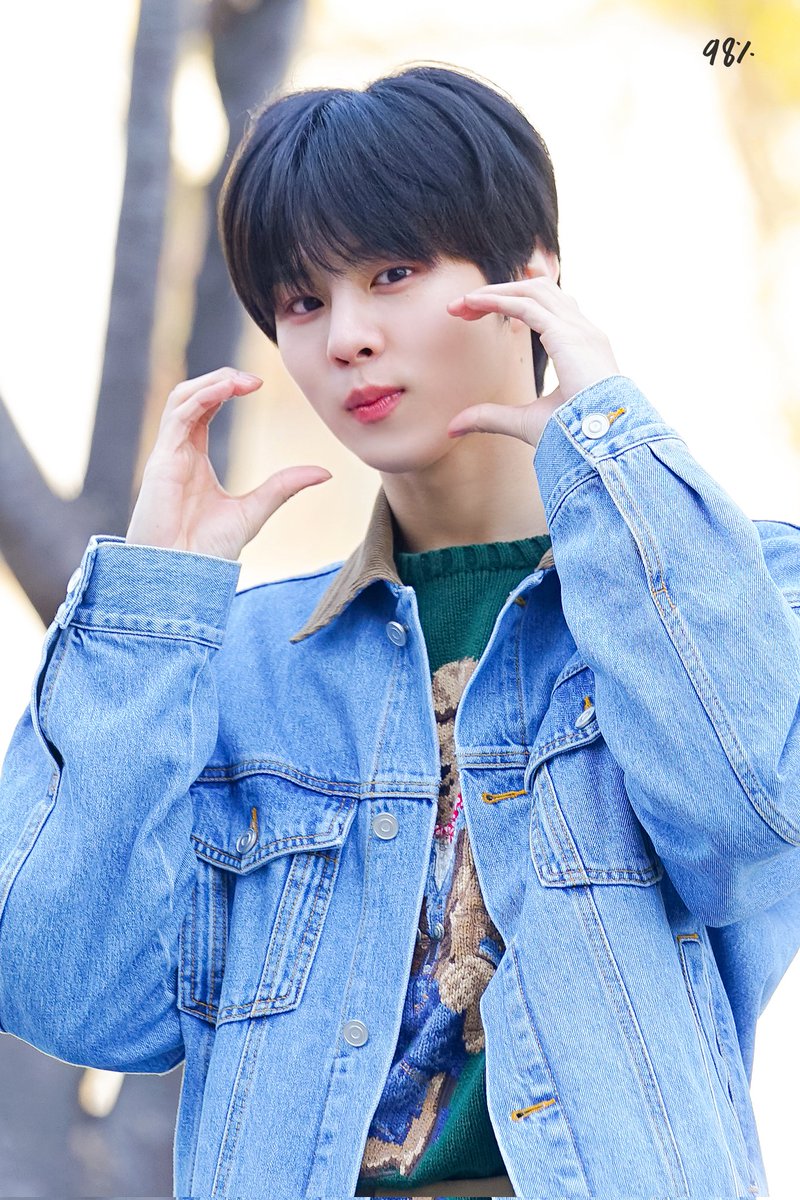 230408 HQ

🫶🫶

#김우석 #우석 #KIMWOOSEOK #WOOSEOK #Blank_Page #Dawn #쇼음악중심 #미니팬미팅