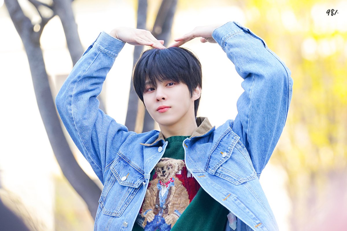 230408 HQ

💙🙆‍♂️💙

#김우석 #우석 #KIMWOOSEOK #WOOSEOK #Blank_Page #Dawn #쇼음악중심 #미니팬미팅