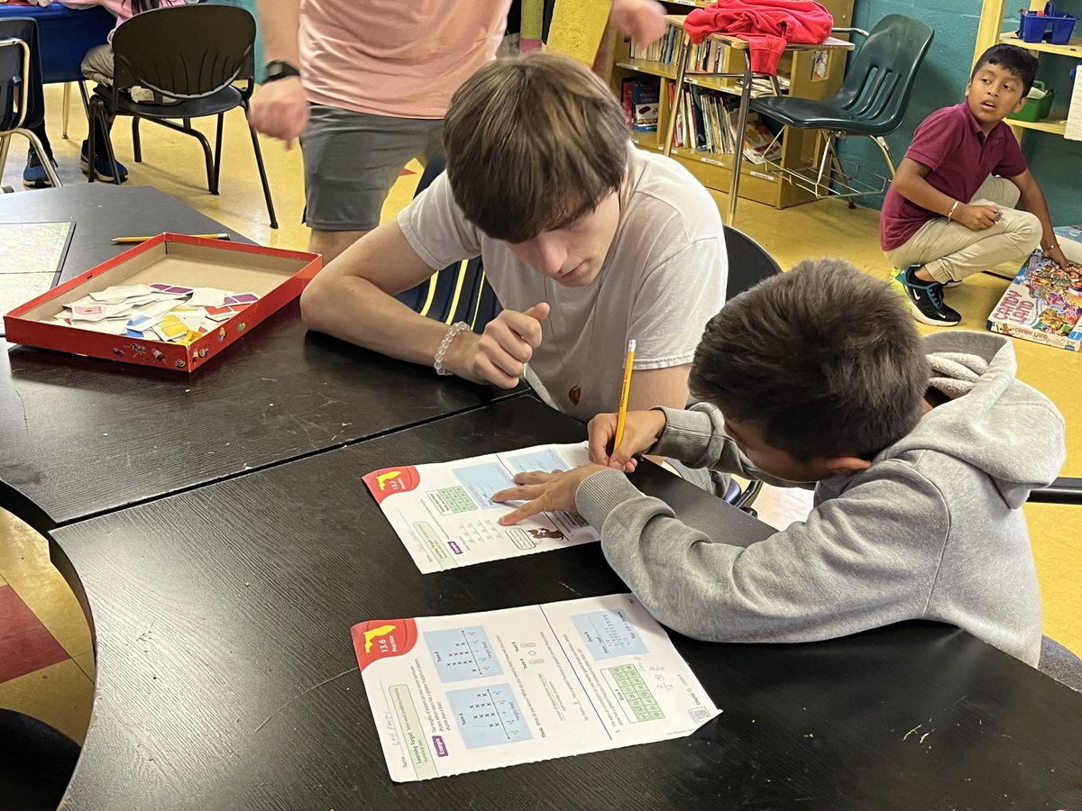 chccampusmin's tweet photo. (2/2) In the afternoon, we spent time with the children of the South Dade Camp tutoring, playing games, and having fun! Tomorrow is another busy, full day! https://t.co/nre6w5HJYb