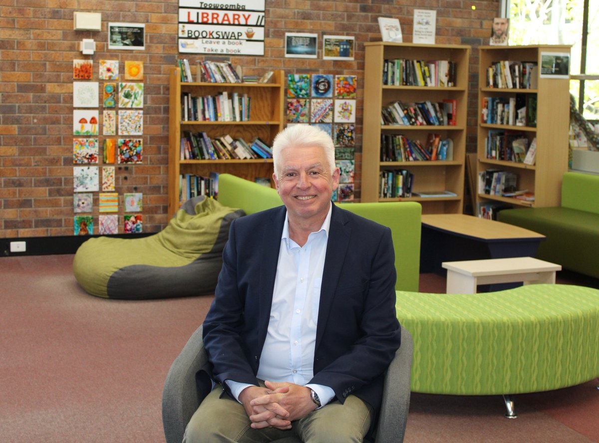 Exciting news! 

We have welcomed Mr Michael Davies, visiting academic from @RitsumeikanU 

Michael will undertake research for English as 
a #SecondLanguage in collaboration with a number of  our academics & will in turn bring a fresh perspective to College research activities.