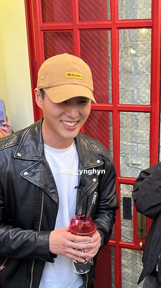 dailyyonks's tweet photo. welcome back youngk 💙 
#Welcome_Home_YoungK #youngk https://t.co/bGU3GRMpQX