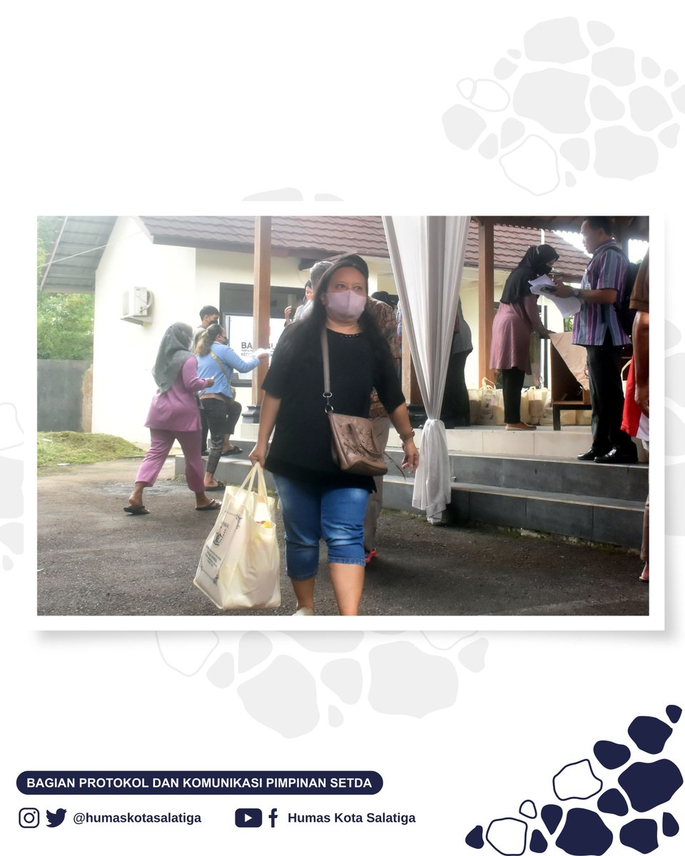 HumasSalatiga's tweet photo. @jokowi @ganjarpranowo @TajYasinMZ @Sinoeng69 #sidomukti #salatiga #kecamatan #bantuan #duafa #sekda #pjwalikota https://t.co/Six4bu7acW