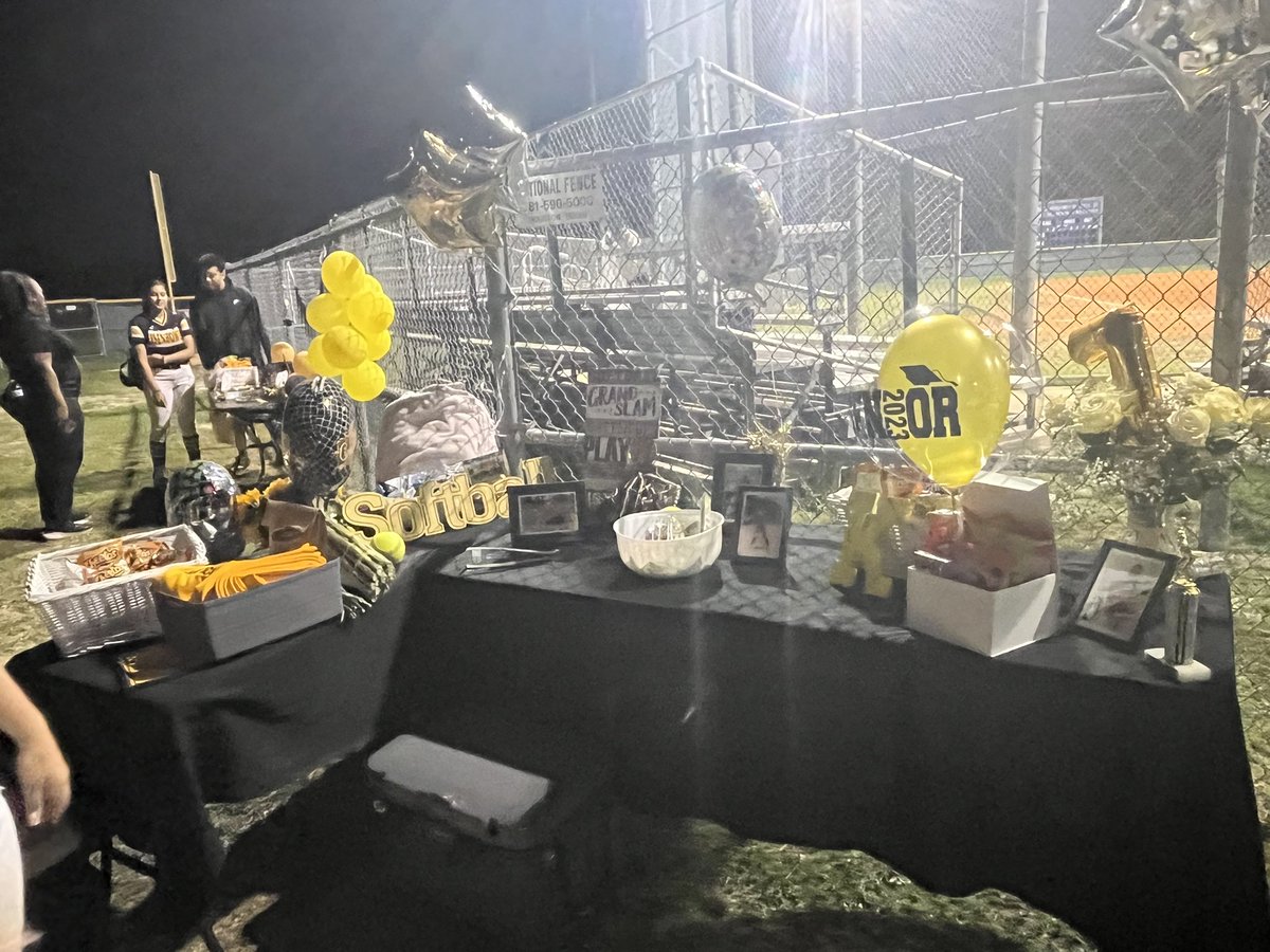 SoftballIke's tweet photo. Major S/O and congratulations to My’Kea McLenon, Audrey Bishop, Citlaly Millan, Isah Reyna, Mai Nguyen, @karismagarcia27 , and Nataly Garcia as we celebrate them on Senior Night!!! We look forward to watching everyone grow in this next chapter of life! SWOOOPPP!!! https://t.co/ewqtVBdRx1