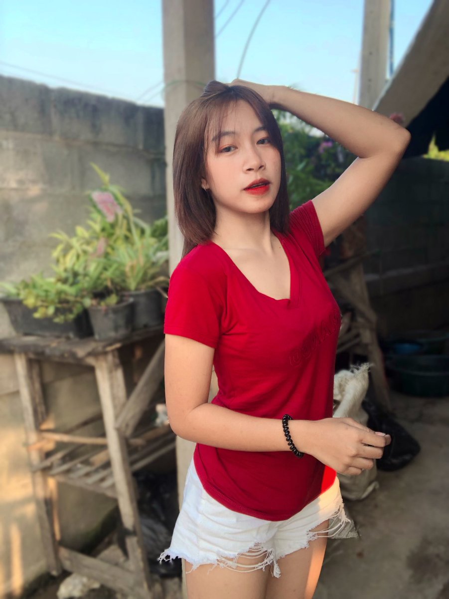 Uen_49's tweet photo. รักป่ารักเขา รักเราบ้างดิ้🥺🤍
#สงกรานต์2566 #ร้อยเอ็ด https://t.co/mq6NgVUpOw