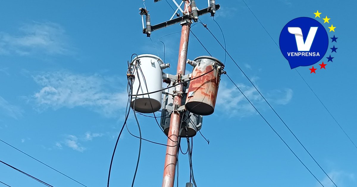 VENPRENSA's tweet photo. Carabobo: Más de 26 horas sin electricidad en Prebo I en Valencia - https://t.co/CfapTVWZHc #Regionales #Carabobo #Corpoelec #Prebo1 #SinElectricidad #SinLuz #Valencia #Venezuela https://t.co/0B0O6OsO3X