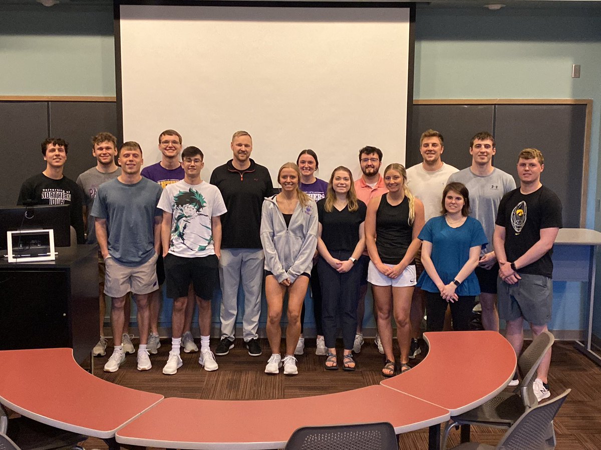 Enjoyed talking with @UNI_PLA tonight. A great group of future leaders who want to be difference makers.  Was honored to visit with them