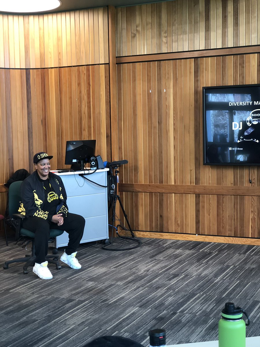 DJ_Oshoa's tweet photo. I had so much fun speaking w students at @Camosun College today ππΏβπΏ #djoshow #victoria https://t.co/7an15DbhmC
