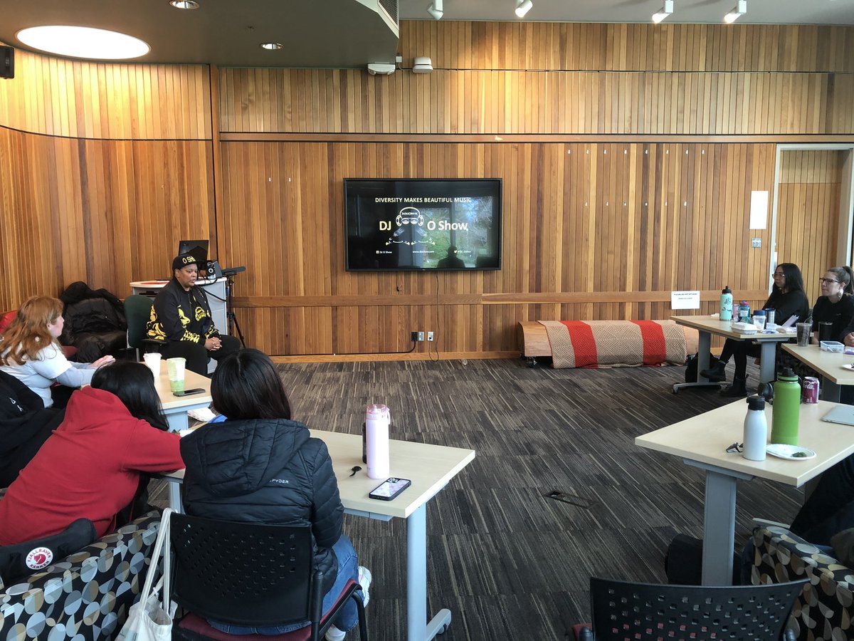 DJ_Oshoa's tweet photo. I had so much fun speaking w students at @Camosun College today ππΏβπΏ #djoshow #victoria https://t.co/7an15DbhmC