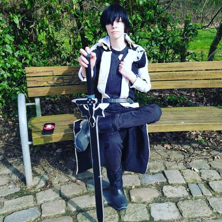 Demon_Fox_Freak's tweet photo. Some Pictures of my latest Selfmade Cosplay. 
It's Kirito from SAO Moon Cradle Arc ✨⚔️

#Kirito #Cosplay #SAO https://t.co/Jv2hDkejRC