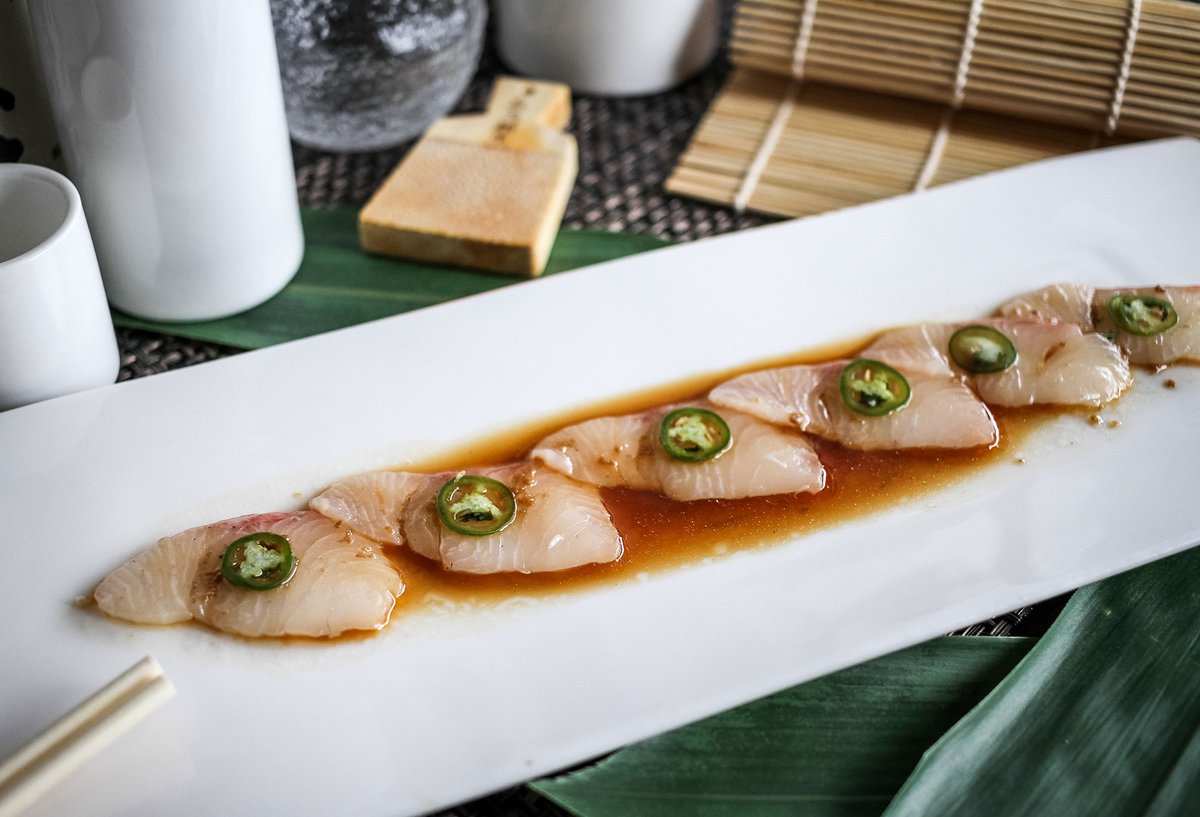 Maxy1208's tweet photo. *Kanpachi Serrano FTW 😍😍😍 #foodislife #foodie https://t.co/qBio6c9R63