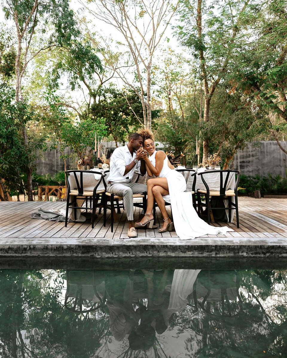 TulumTulum's tweet photo. En #Tulum el amor está en el aire... Y en las playas, en el mar y en medio de la selva, porque definitivamente es un destino maravilloso para dar el sí y celebrar una boda inolvidable.🤍💍⁣
⁣⁣⁣⁣
📸: oak_img vía IG⁣⁣⁣⁣⁣⁣⁣
⁣⁣⁣⁣⁣⁣⁣
#CaribeMexicano https://t.co/X8hLzro0rP