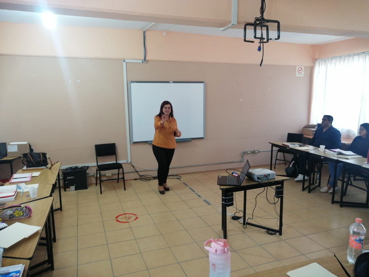 La Dirección de Educación Socioemocional inicia capacitación a los psicólogos de #EducaciónBásica que estarán laborando en las 12 regiones del estado de #Hidalgo #DGFE #ConEducaciónHayTransformación 
#NatyCastrejón