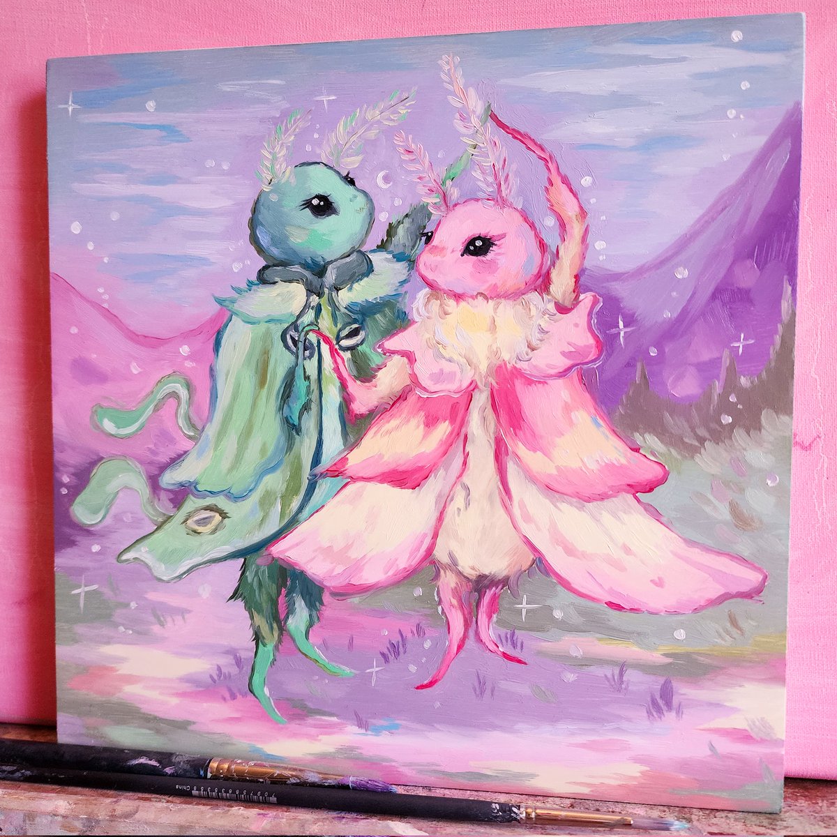 shelbyj_art's tweet photo. #PortfolioDay hi! 💓 im an oil painter and i love painting little critters and warm moments, fantasy and whimsy to make the days feel a bit lighter 💓 https://t.co/r9f42LTxFN