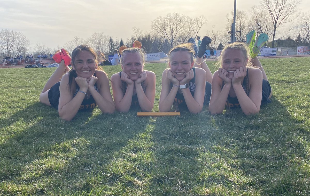 Another meet, another win for the 4x800. <a href="/AddieNerem/">Addie Nerem</a> <a href="/claire_monty_/">claire</a> <a href="/Mack_Walter_/">Mack Walter</a> and <a href="/AliviaEdens/">Alivia Edens</a>