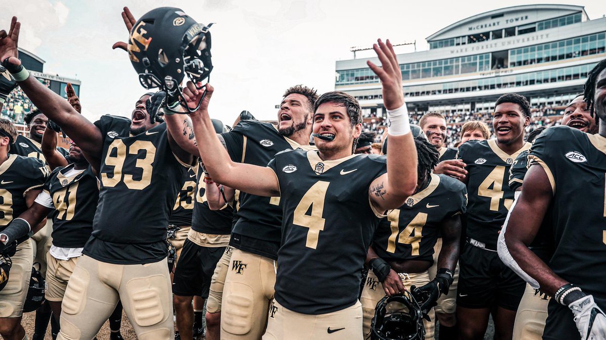 #AGTG After a great talk with <a href="/CoachClawson/">Dave Clawson</a> and <a href="/CoachTabacca/">Nick Tabacca</a> I’m more than excited to announce an offer from <a href="/WakeFB/">Wake Forest Football</a>! <a href="/GridironImports/">Gridiron Imports Foundation</a> <a href="/ImmoOsterkamp/">Immo Osterkamp</a> @BrettJones58 <a href="/ajones_92/">Aaron Jones</a> @AlexanderNCS_FB @BigplayST <a href="/CoachNDavisOL/">Neal Davis</a> #GoDeacs <a href="/BjoernWerner/">Björn Werner</a> <a href="/WayneLineburg/">Wayne Lineburg</a>
