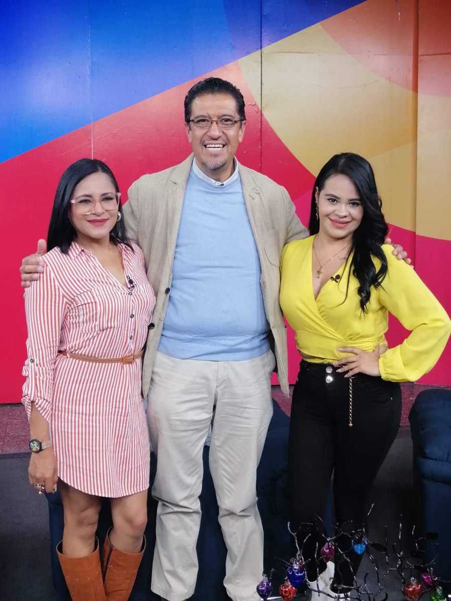 dgfeseph's tweet photo. El Psic. @samuel_nava  Alcántara , Director de #EducaciónSocioemocional asiste al programa Ya es Hora 12.1 en Radio y Televisión de Hidalgo para hablar de las #Emociones #SaludMental #SEPH #DGFE #NatyCastrejón https://t.co/zsM5VsVTQW