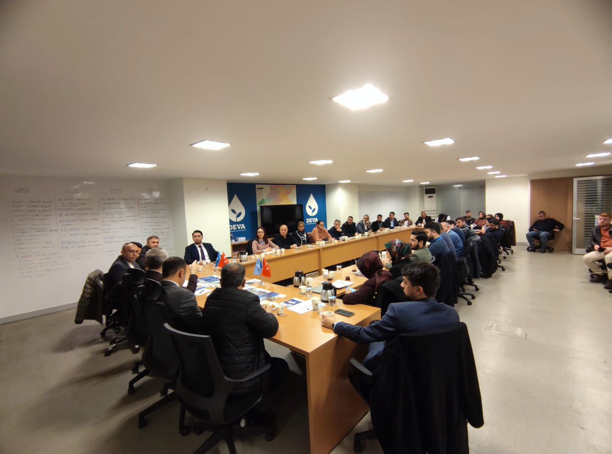 Mustafa1yilmaz's tweet photo. Pendik İlçe Teşkilatı olarak İstanbul İl Teşkilat işleri Başkanımız Sn. @avmdemiral ‘ın katılımlarıyla Yönetim toplantımızı gerçekleştirdik. 

@alibabacan 
@erginsadullah 
@avidrissahin 
@emin_ekmen 
@drerhanerol 
@Selcuk_Baydar18 
@ersindemir00 https://t.co/82QRK4Q1cx