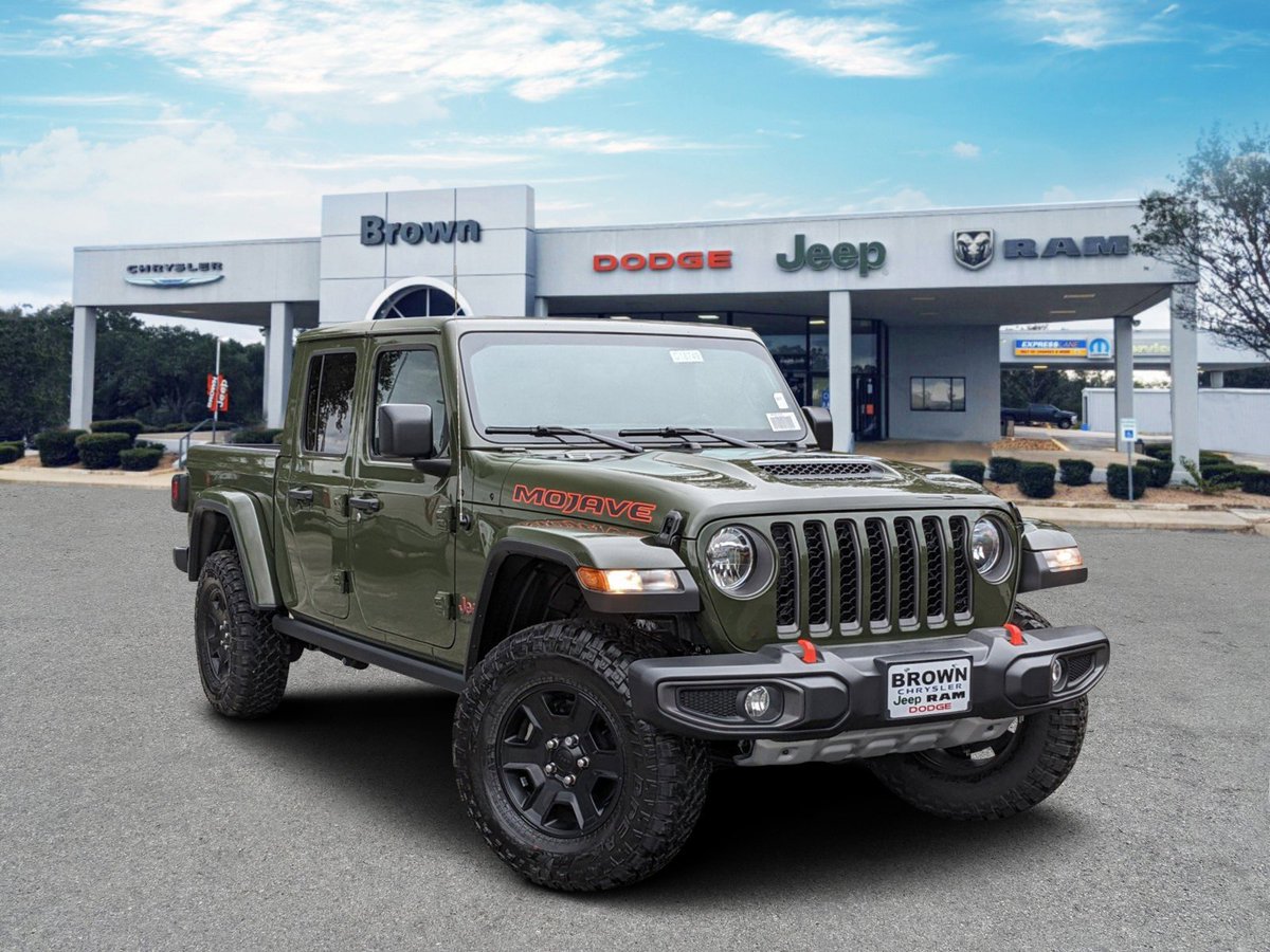 BrownCDJR's tweet photo. Where will your next adventure take you in the new Jeep Gladiator? More details here: https://t.co/Yf1u8SdMpZ https://t.co/yAUjB7qZVT