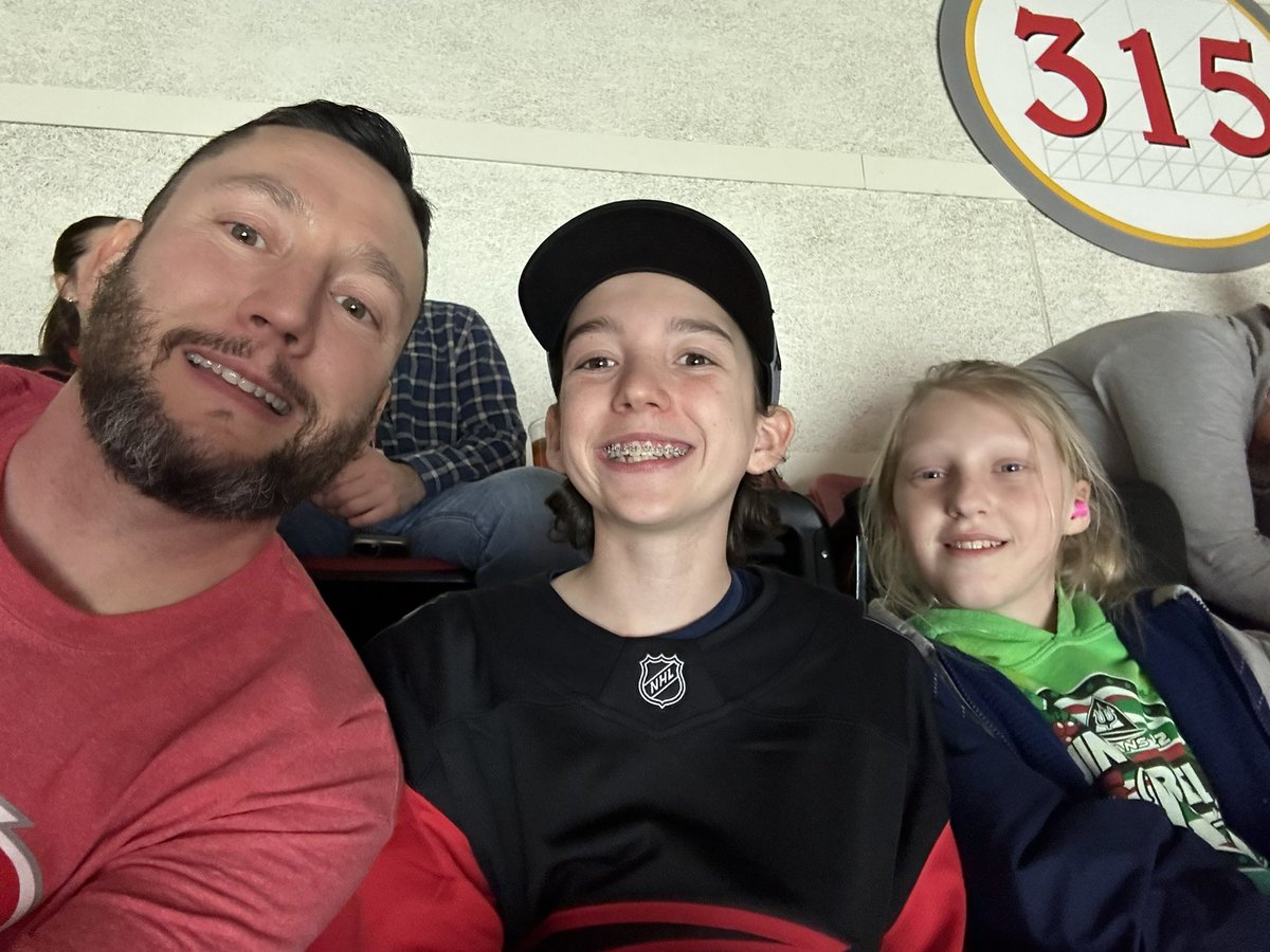 SonCommand's tweet image. #caniacsmiles