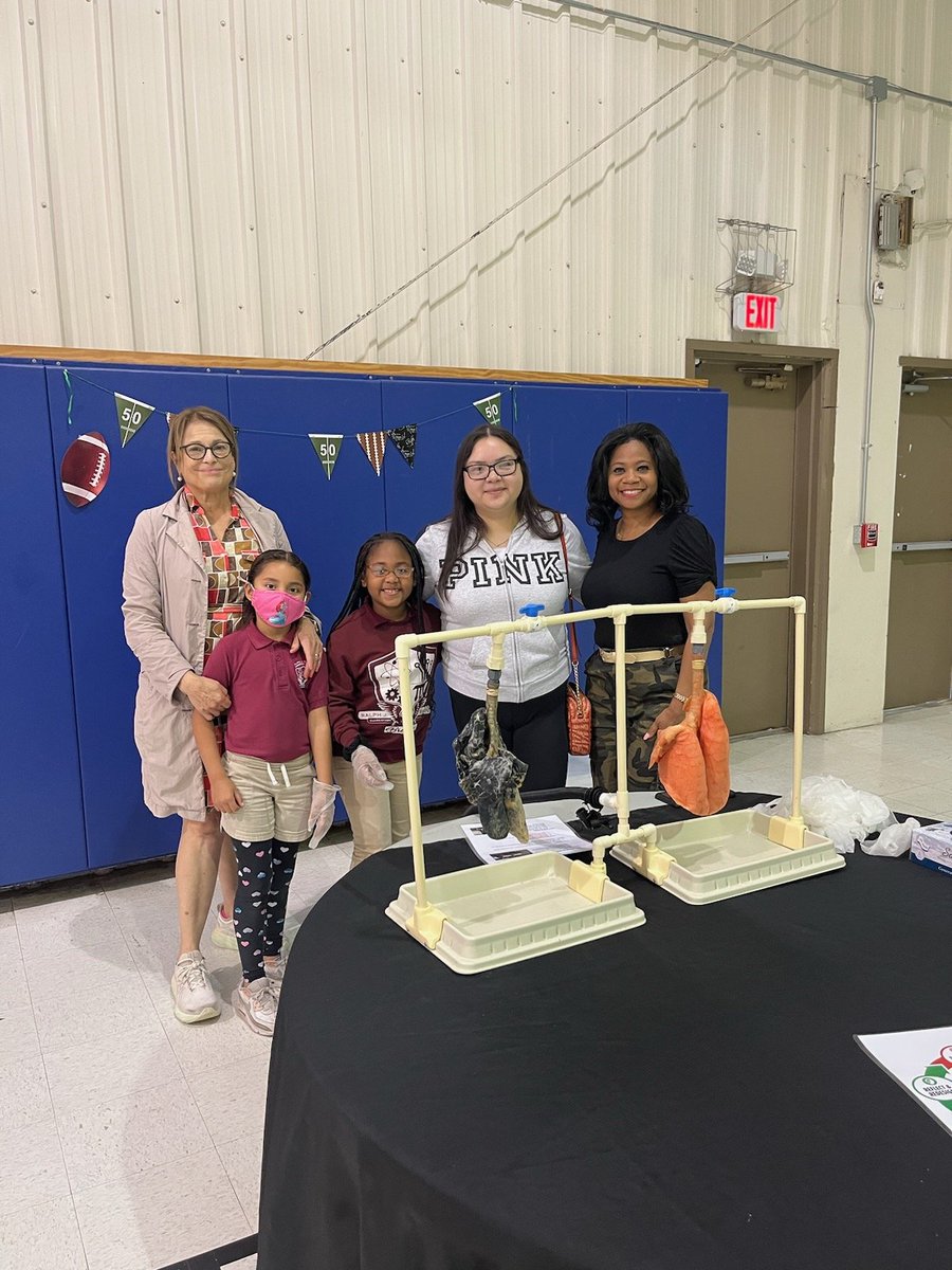 CriddleMon11422's tweet photo. Stem Nola Live at Ralph J Bunche Stem Elementary! https://t.co/kKBTVMB8zd