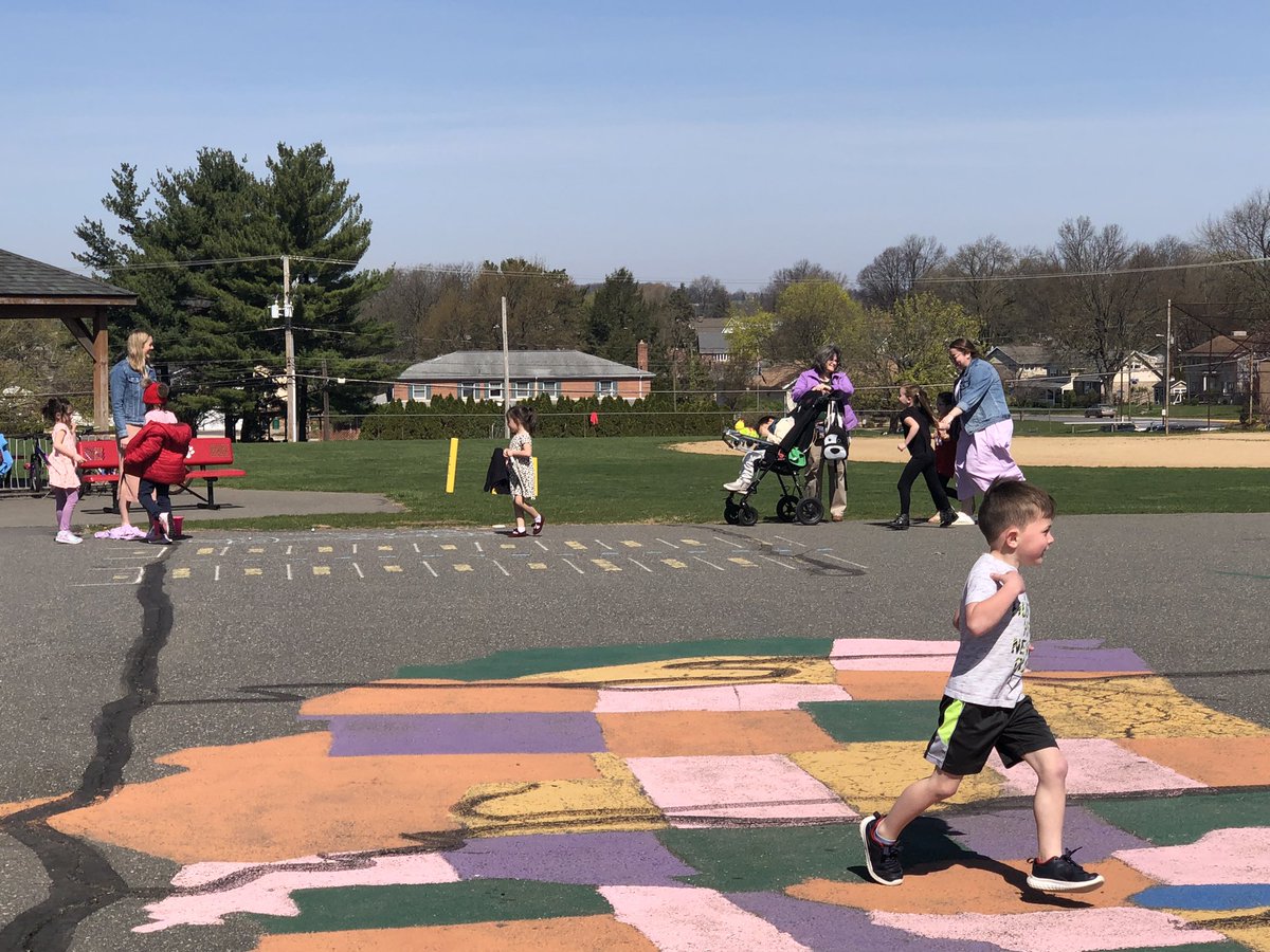 I had so much fun teaching a recess game to these Whitfield Kindergarten kiddos! I can’t wait to read the “how-to” guides they are going to write. #wilsonsd #tcrwp <a href="/MadelineBohr/">Madeline Bohr</a>