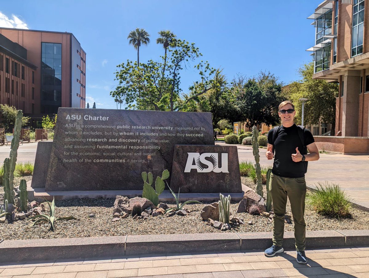 JanRehakPhD's tweet photo. ¡Visitando el campus de la Universidad Estatal de Arizona! Admiré instalaciones educativas y deportivas modernas, espacios verdes y conocí a estudiantes y profesores entusiastas. ¡Recomiendo esta experiencia única! 

#ASU #universidad #educación #campuslife https://t.co/jXfjUhADME