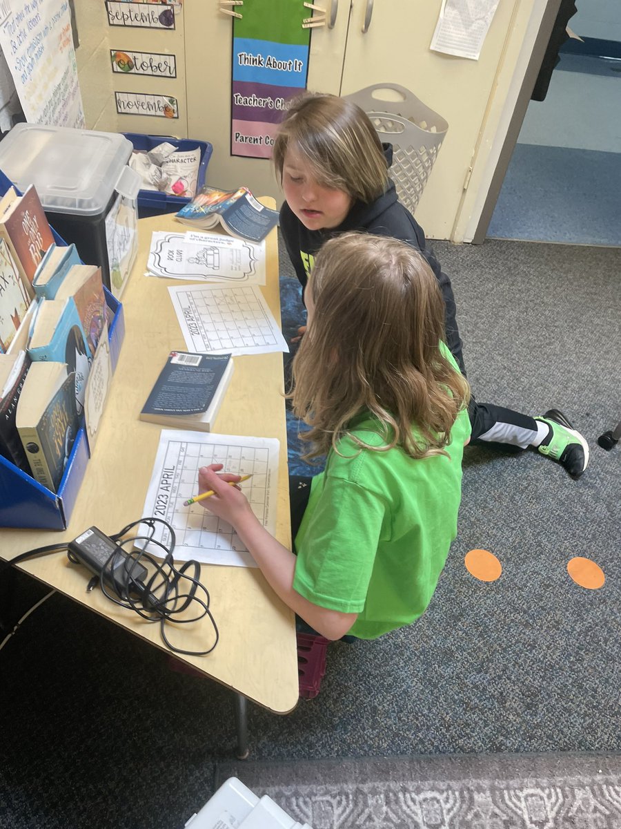 MrsGurney4's tweet photo. We are loving our interest based book clubs ❤️ #PeaceLoveParsons #InMarauderCountry #ParsonsPirates https://t.co/tfJFpRUOLs