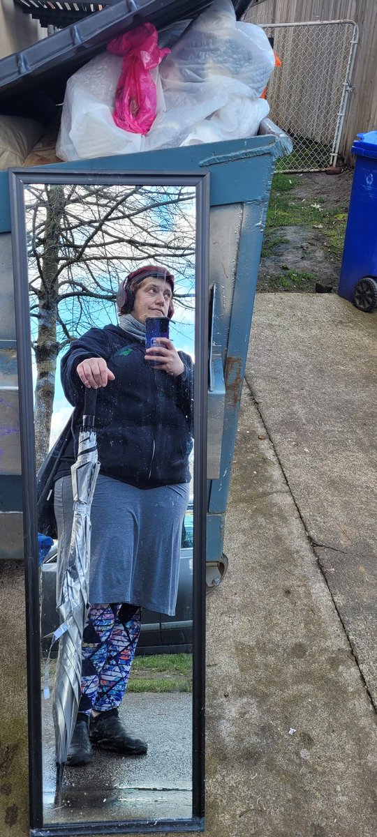 30 and up Twitter drop a picture and your age. (41 )