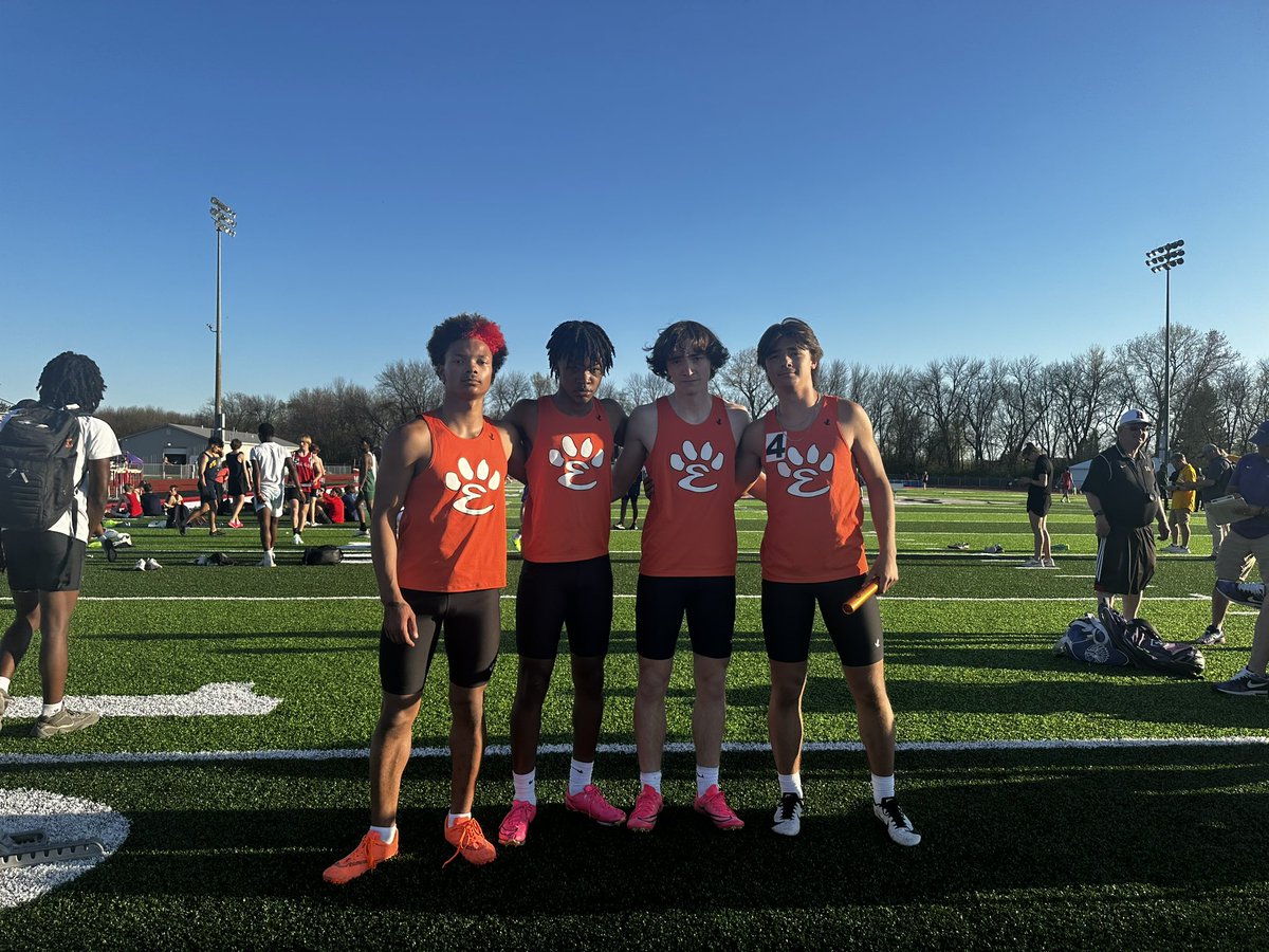4x200 relay wins in a time of 1:34.58! 

Word-Lyles-Wahl-Arendell