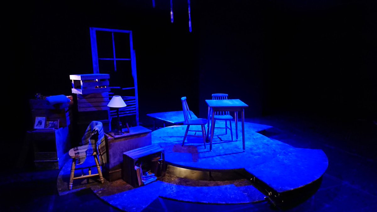 vonderfecht's tweet photo. An engaging & thought-provoking show with #TooMuchWorldAtOnce at @ClwydTweets.πππ Lovely to chat to the cast & crew afterwards & realise how many @bottc productions we have seen. (#Sparkplug, #UnderThreeMoons, #LastQuizNightOnEarth). Catch this rare bird on tour if you can.π https://t.co/bWfwR332Q8