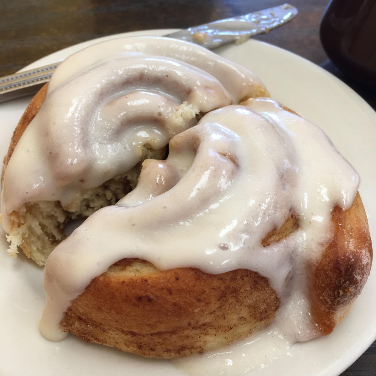 UptownCafes's tweet photo. Baked to perfection. Served warm with sweet cream cheese icing. Made from scratch — yum!
#cinnamonroll #breakfastbread #bakedgoods #freshrolls https://t.co/TIM65rfsxM