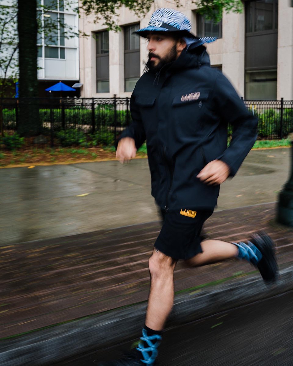 LucidFC's tweet photo. Drop 4 of our SS23 collection available on our online store, our Atlanta Shop and select Lucid retailers worldwide April 13th.
Perfect for the summer commute and unexpected weather patterns.
📸 @omarmun0z @nandoinfante #lucidfc #fashion #commute #runningman #run https://t.co/hinx6jmkK7