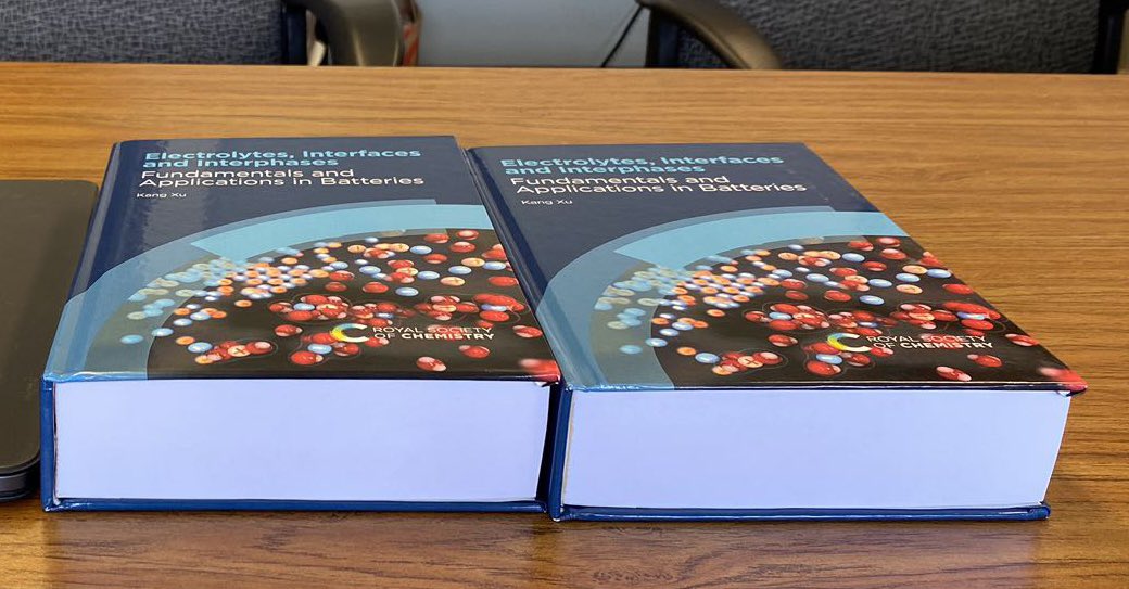 A few faculty friends bought ca 40 pounds of my book , and got them today, one day before the publication date. Meanwhile, I haven’t got mine 🫣😏