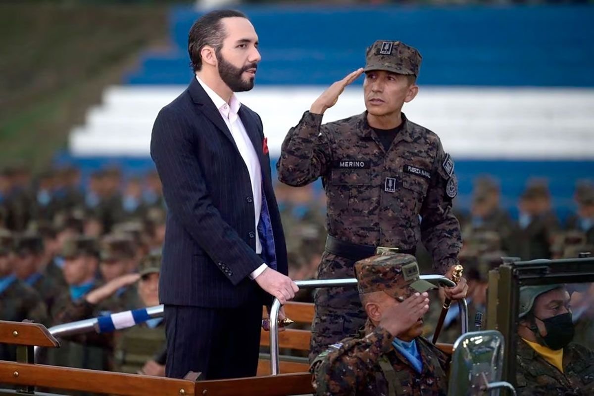 JuanbYofre's tweet photo. Hoy escuché que Larreta contrató a un manager de campaña español. Ese manager es, a su vez, asesor del presidente Nayib Bukele. Es decir, los muchachos lo ven tan flojo a HRL que van a inventar un personaje. Así termina como Fernando De la Rúa golpeando la mesa en lo de Grondona. https://t.co/gKzLk4zCsc