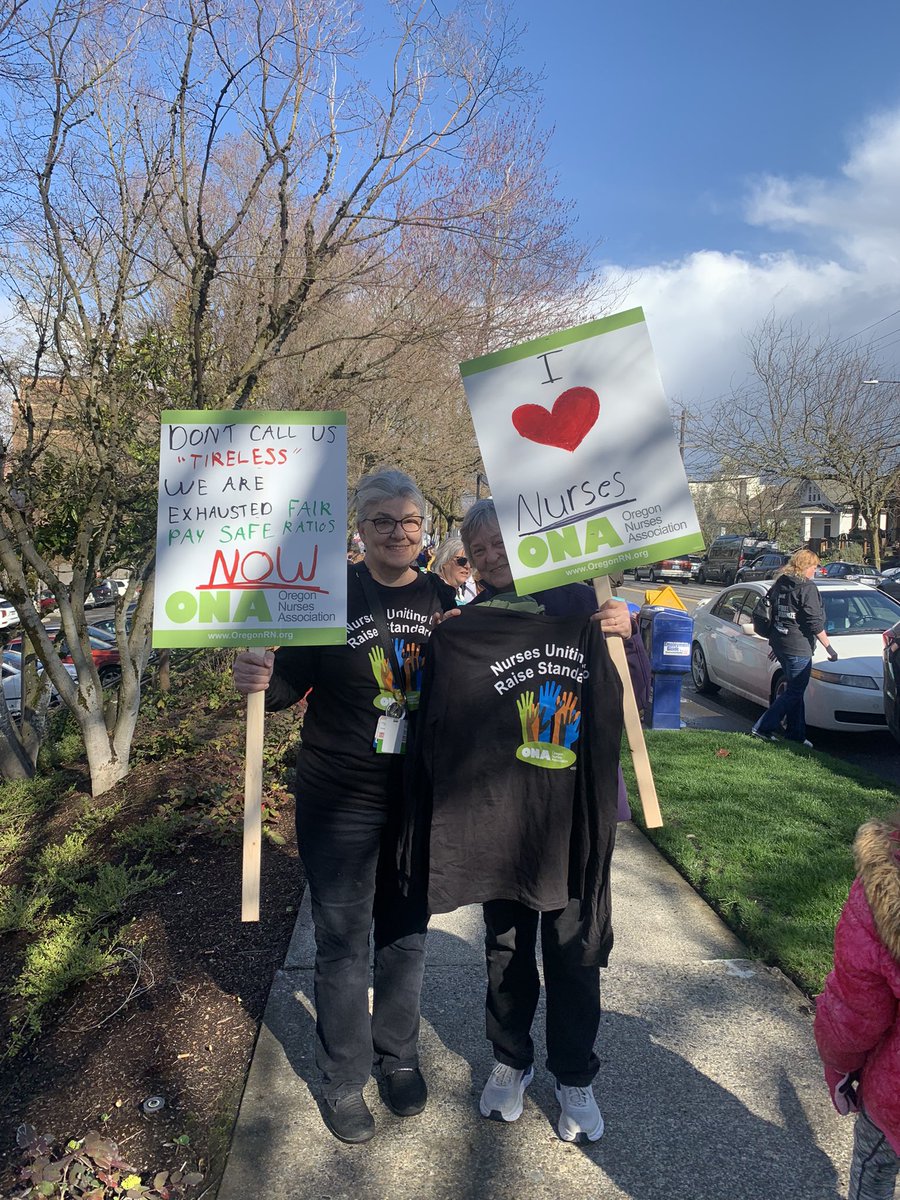 OregonNurses's tweet photo. Happening now! 
Come join the fight for nurses at the corner of Glisan and 49th in Portland outside @ProvHealth 
#WeareONA #UnionStrong #infopicket https://t.co/yOopDk8gcE