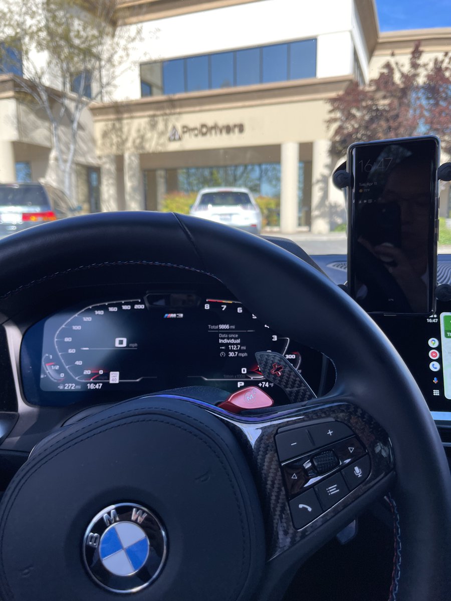 thatjohnli's tweet image. The notary signing service. At Sacramento. #notarysigning #notary #notarypublic