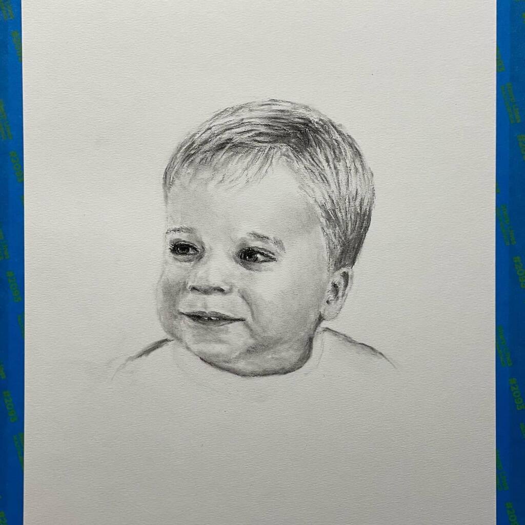 RyanSNoel's tweet photo. Some charcoal work of my 1yo nephew Will. @bailsfleming @seanflem @kanalfan 

Charcoal on 12”x16” Canson mi-tientes

#drawing #sketch #ryansnoel #ryansnoelart #charcoalonpaper #charcoaldrawing #fineart #portraits #portraitdrawing #portraitsketch https://t.co/intY2IKlMK https://t.co/AsWKfHGPGG