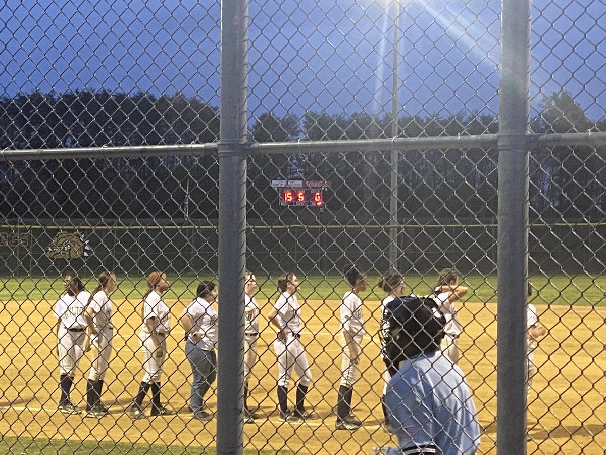 CDHyltonBooster's tweet photo. JV Softball takes home victory against Woodbridge.  Great job lady bulldogs! https://t.co/jQxcySL7Hp