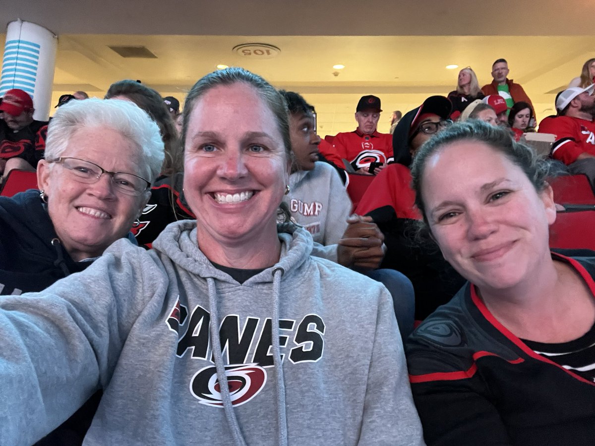 Ricey40's tweet photo. #Caniacsmiles #GoCanes https://t.co/hm6m1aHnEL