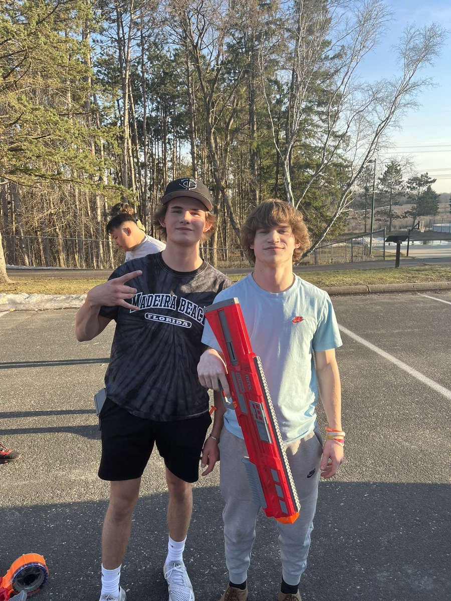 bootybandits23's tweet photo. Op with 1v1 kill on jayden @jamespoyntsvics @StillyNerf23 #10thkill #toofree https://t.co/BqrNoypmOr