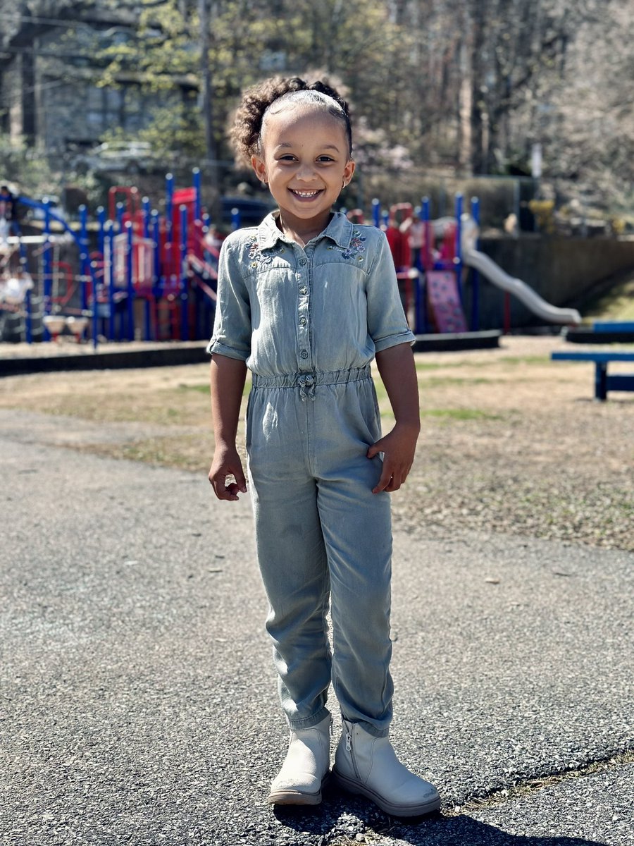 This picture makes me tear up! This little one came in so excited to show me her new outfit, and had more confidence than ever. I loved every second of it. 🥹♥️ <a href="/BASDFtHill/">Fountain Hill Elementary School</a>