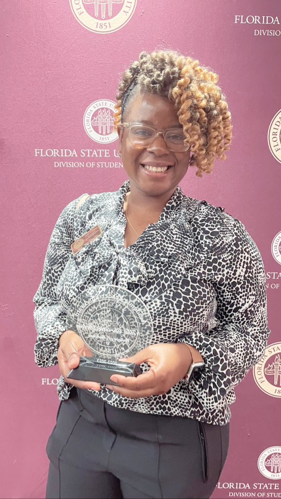 NellaDelva's tweet photo. I’m very honored to be a recipient to the “Academic Leadership Award” from College of Medicine at FSU this year. 

Leadership means “in service to others” 

Stay STEMazing 👩🏾‍🔬!! https://t.co/hTZU4xLYwf