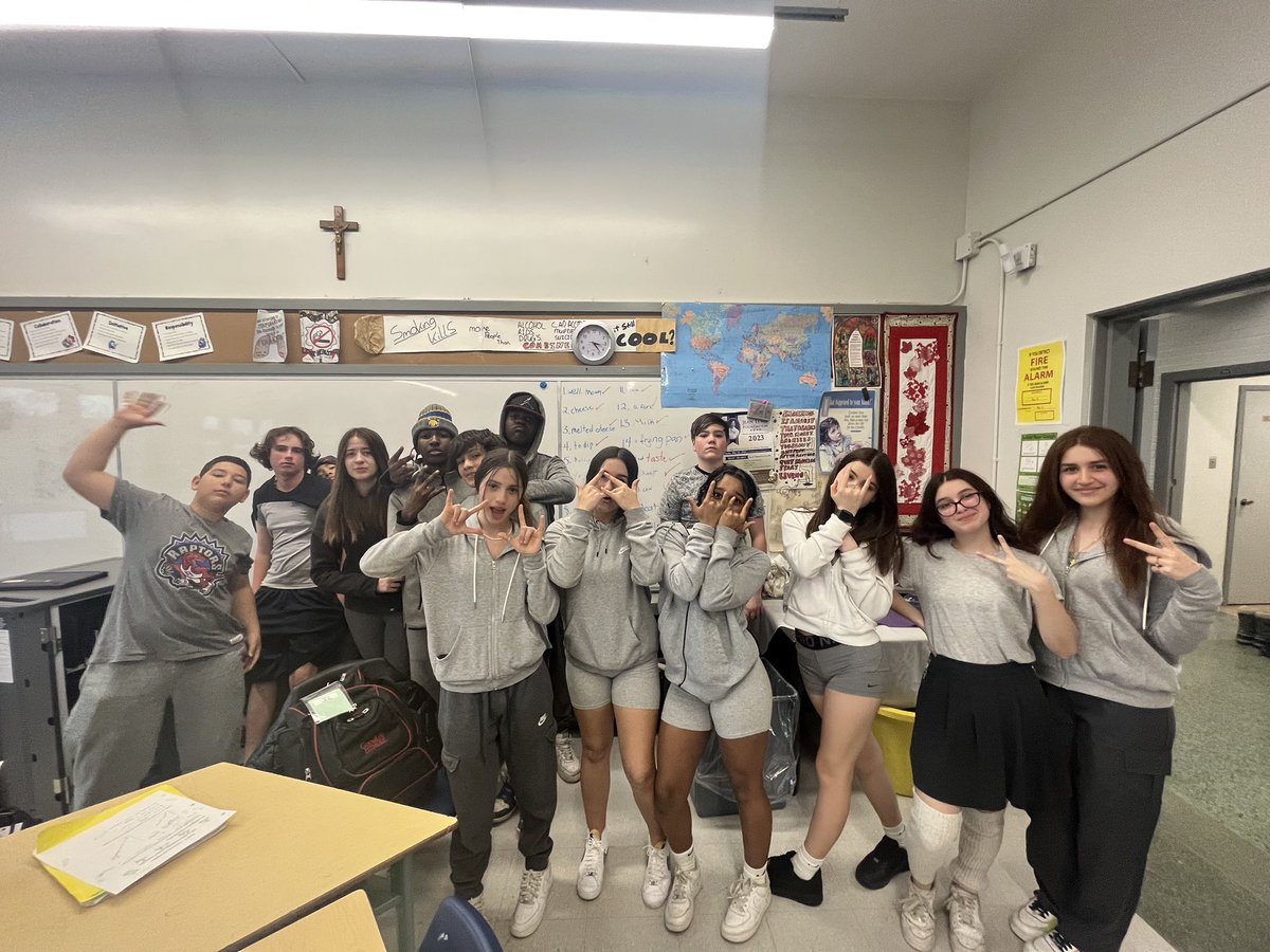 St. Leo CS tweet media