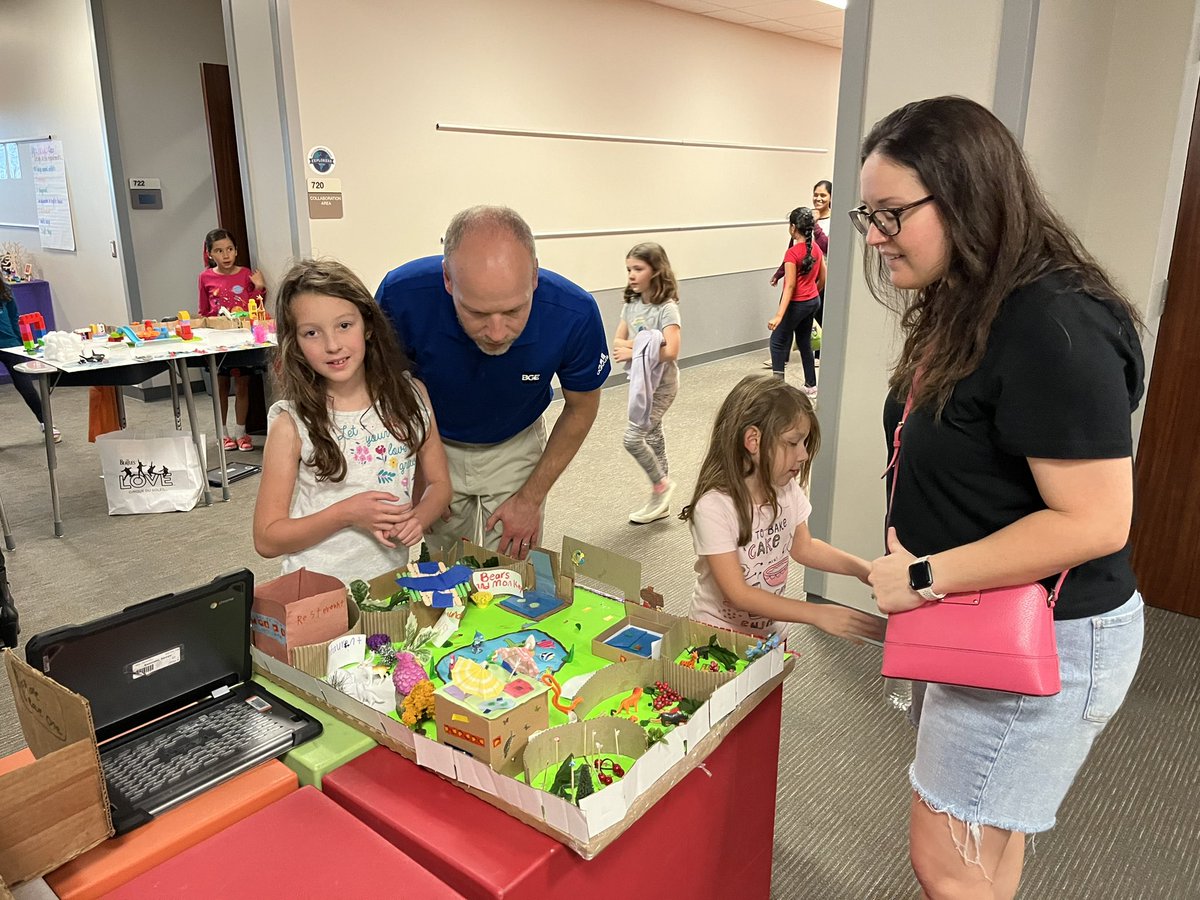 Kara Singleton tweet media