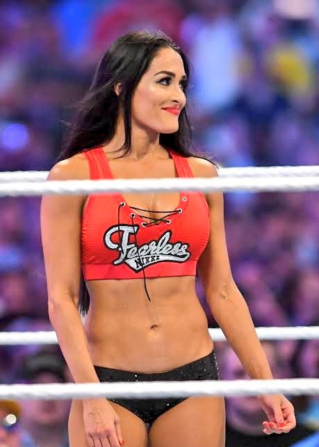 RT @Shreyanshu_5: Hear Me Out! 
Nikki Bella Or Mandy Rose ? Comment! https://t.co/m1S2FhHk85