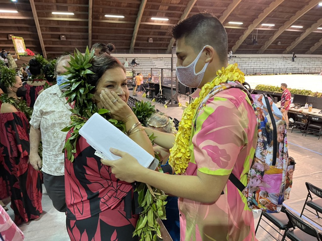 DillonAncheta's tweet image. How are the 2022 Merrie Monarch champions preparing for this year’s festival? Tune in to @HawaiiNewsNow tonight at 4 and 6 pm to watch their journey back to the stage🌺 #MerrieMonarch
